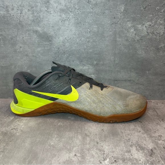 Nike Metcon 3 Sneakers 852928-004 Mens sz 12 - green/grey - Picture 3 of 6